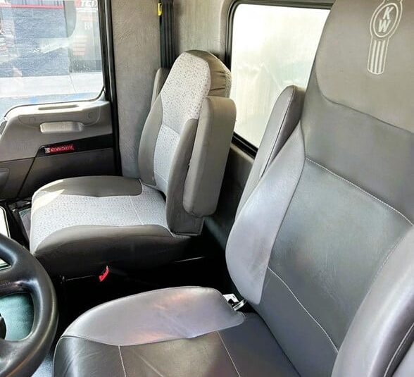 truck 208338 (6+1)-9022943740