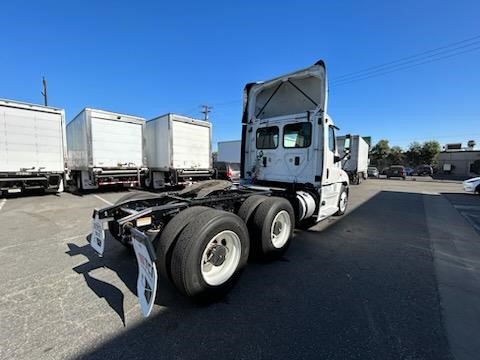 truck 208343 (4+1)-9041192584
