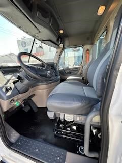 truck 208343 (6+1)-9041192591