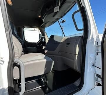 truck 208343 (8+1)-9041192588