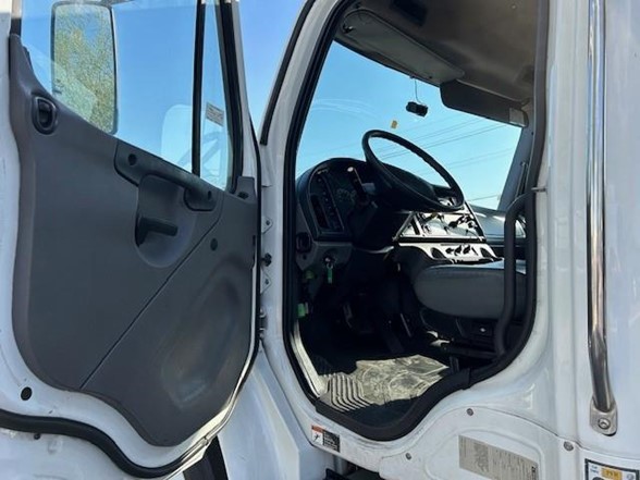 truck 208344 (10+1)-9021140619