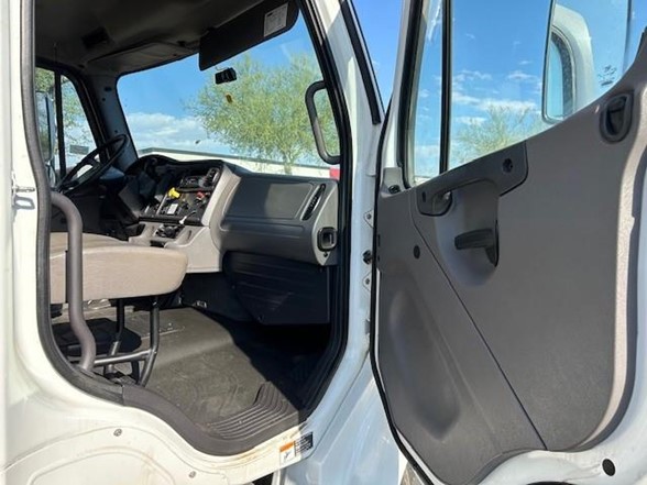 truck 208344 (9+1)-9021140588