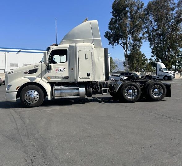 truck 208347 (2+1)-9047606722