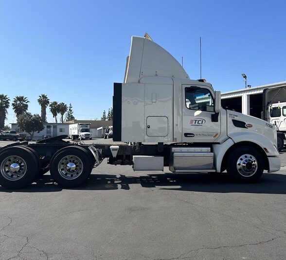 truck 208348 (6+1)-9047606747