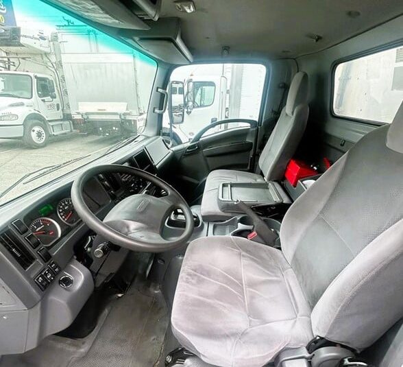 truck 208350 (8+1)-9059452414