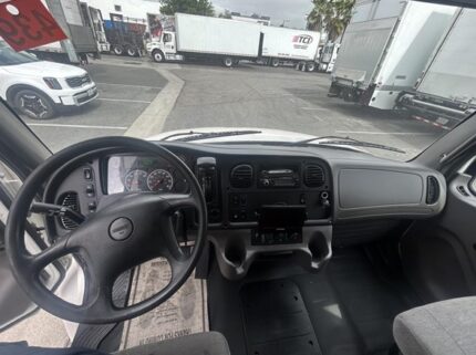 truck 208385 (18+1)-9055699617