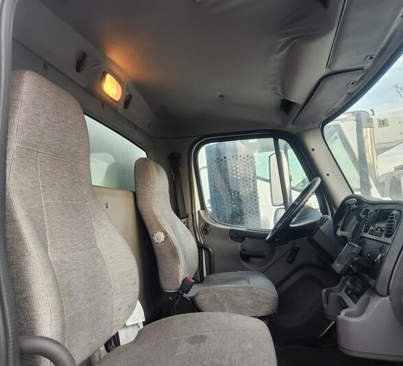 truck 208385 (8+1)-9032921694