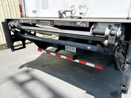 truck 208390 (5+1)-9052163342