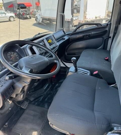 truck 208391 (14+1)-9005795347