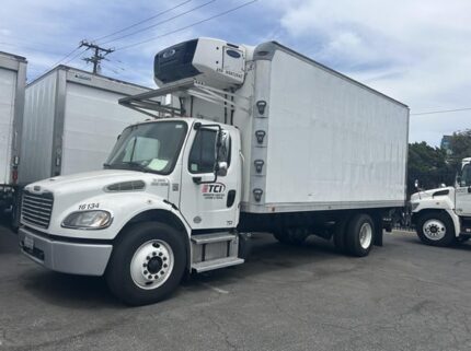 truck 208392 (0+1)-9055700941