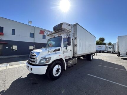 truck 208406 (1+1)-9052008218