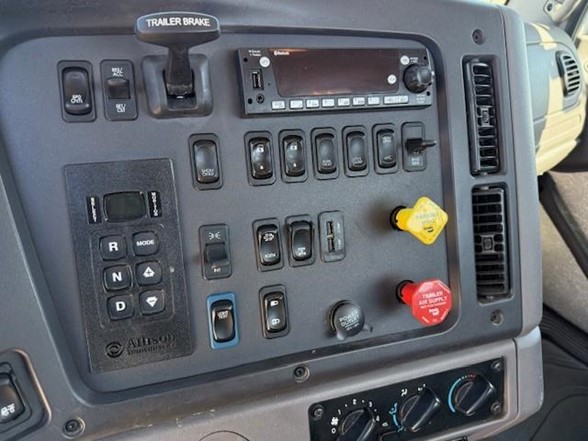 truck 211922 (7+1)-9049224037