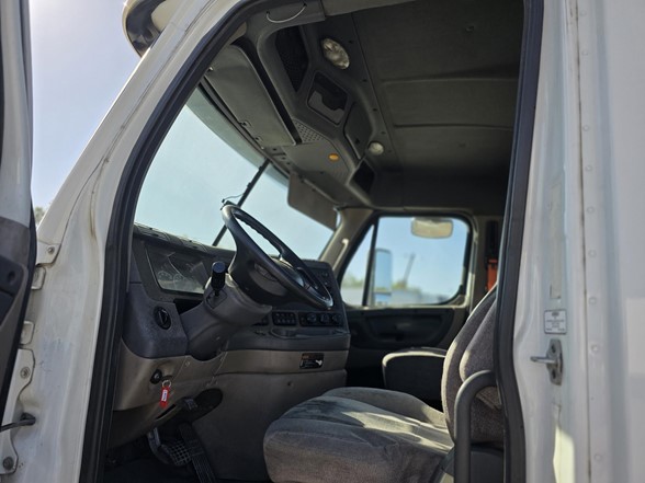 truck 211927 (1+1)-9065327808