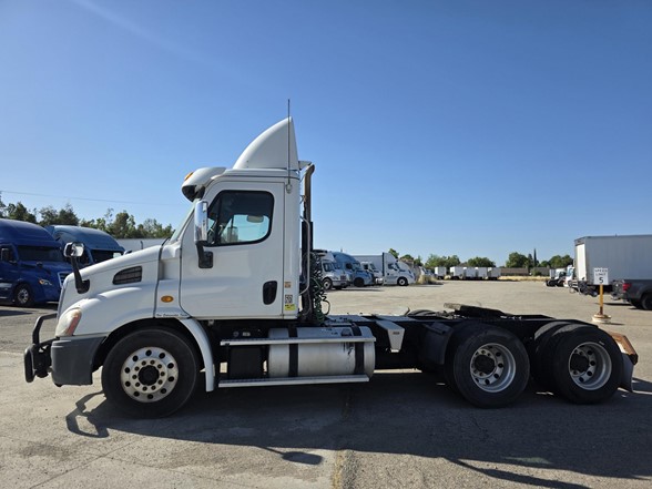 truck 211927 (2+1)-9065327814