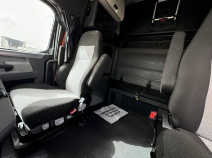 truck 211931 (7+1)-9048250562