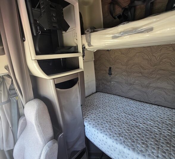 truck 211938 (5+1)-9065328004
