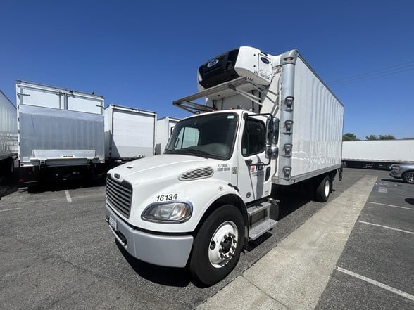 truck 212123 (0+1)-9070096751