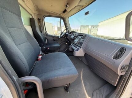 truck 213057 (9+1)-9070864032