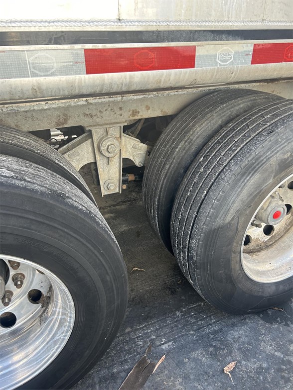 truck 219676 (6+1)-8057226616