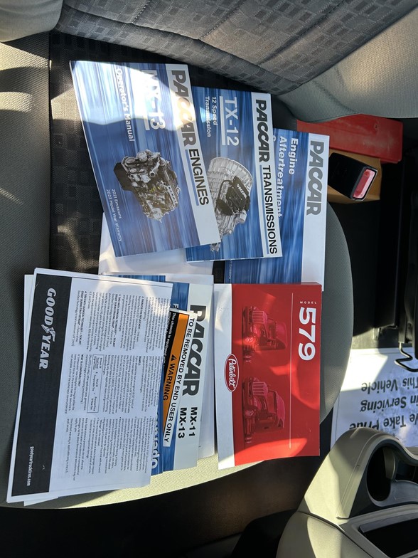 truck 219677 (20+1)-10024828593