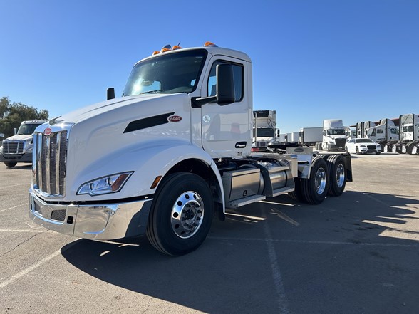 truck 219677 (9+1)-10024828344