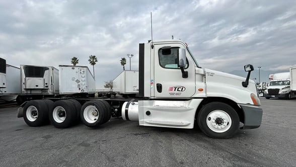 truck 219742 (3+1)-11001645485