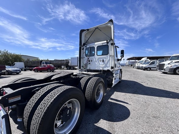 truck 219752 (3+1)-11007374755