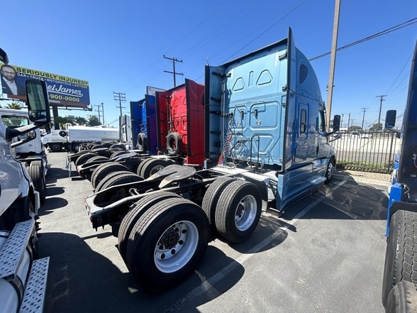 truck 219764 (2+1)-10014751682