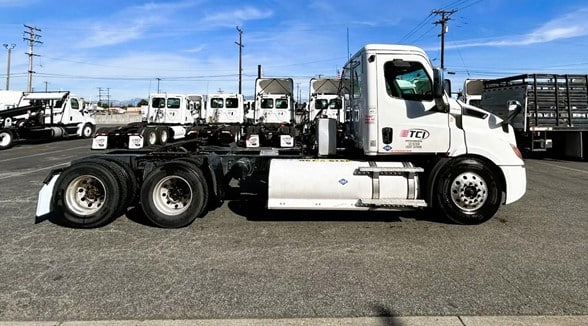 truck 219766 (3+1)-11001291574