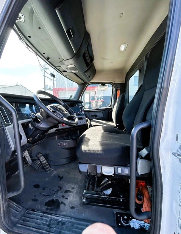 truck 219766 (6+1)-11001291642