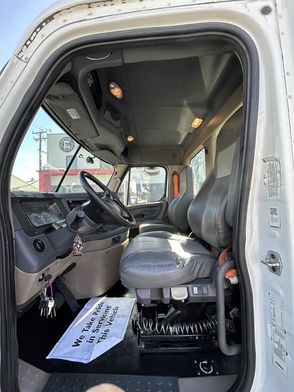 truck 219767 (13+1)-11010285428