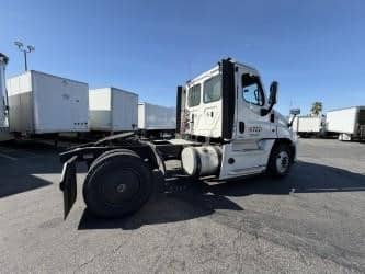 truck 219768 (2+1)-11011391676