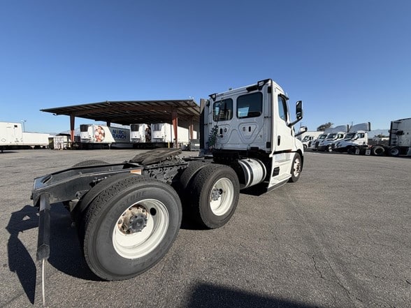 truck 219769 (4+1)-11011578341