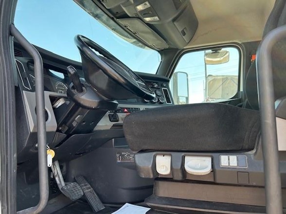 truck 219774 (7+1)-9021694867
