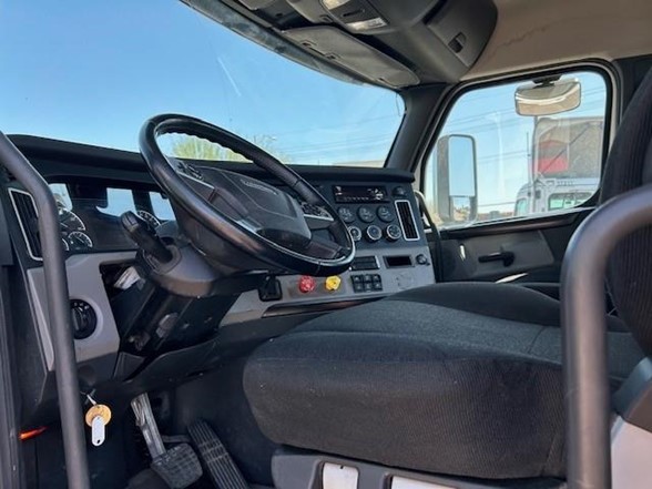 truck 219774 (8+1)-9021694875