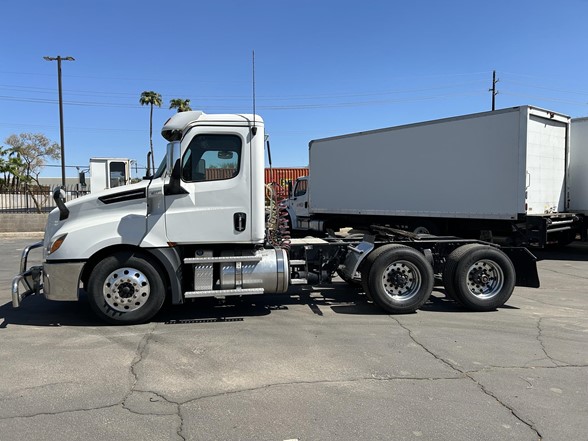 truck 219775 (3+1)-9025882235