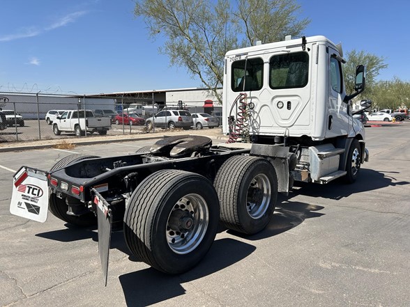truck 219775 (6+1)-9025882257