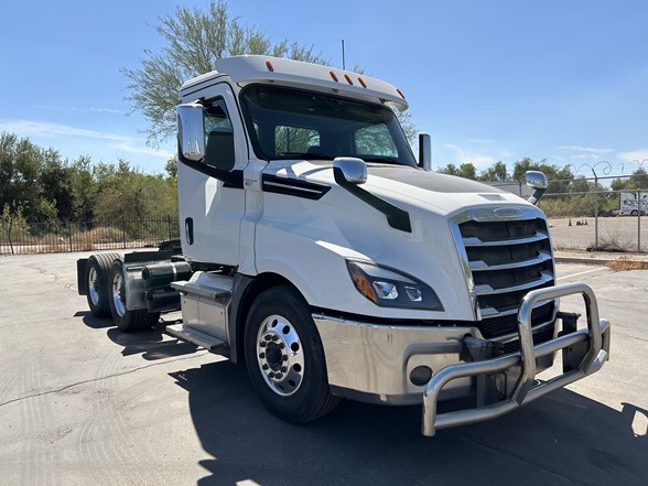 truck 219775 (8+1)-9025882293