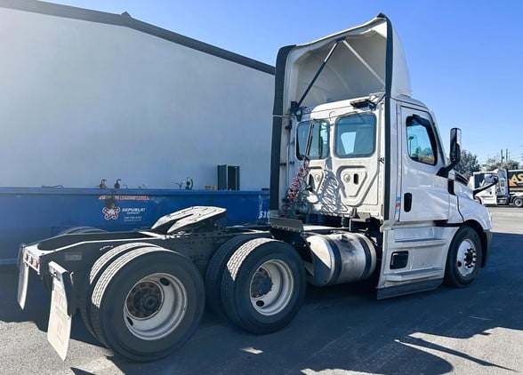 truck 219777 (3+1)-11004391403