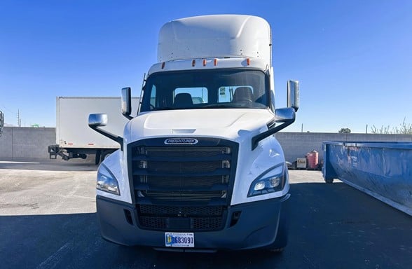 truck 219777 (5+1)-11004391477