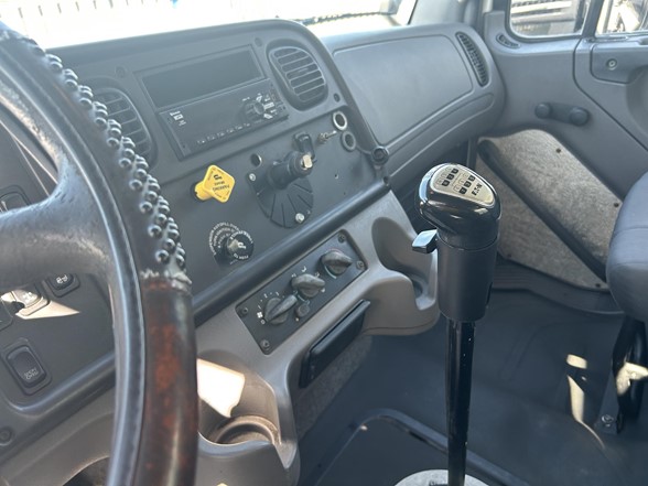 truck 219778 (7+1)-11008483093