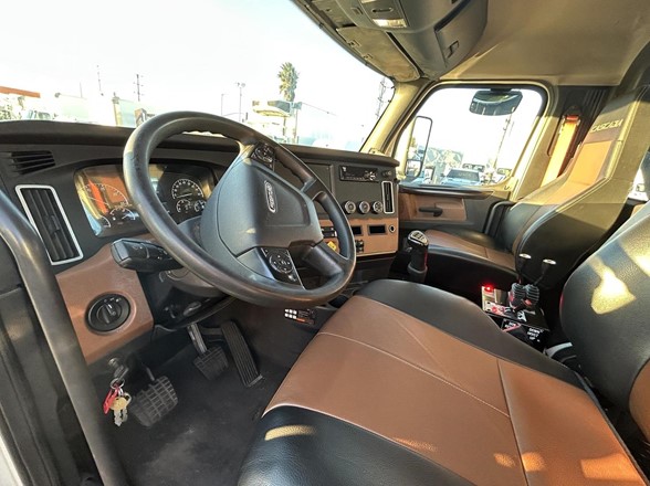 truck 219779 (6+1)-10023245206