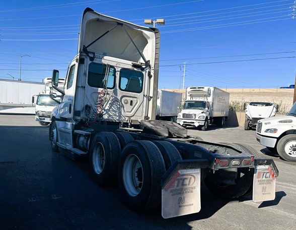 truck 219782 (2+1)-11004391392