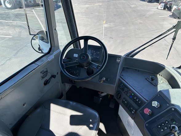 truck 219797 (9+1)-11013603910