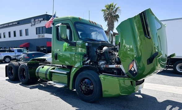 truck 220559 (6+1)-11020660275