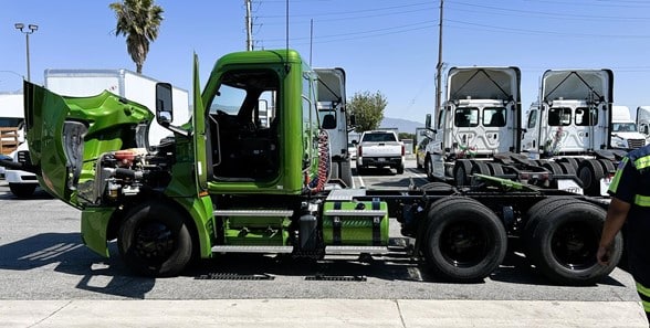 truck 220559 (7+1)-11020660320