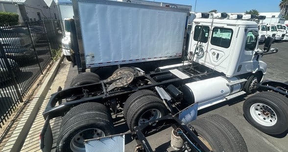 truck 220561 (2+1)-11020688928