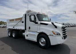 truck 220568 (0+1)-11020875092