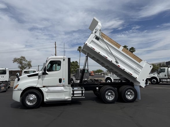 truck 220568 (4+1)-11020873833