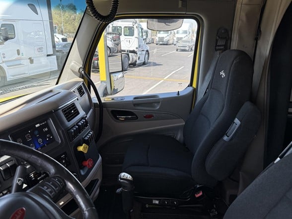 truck 220576 (10+1)-11020883415